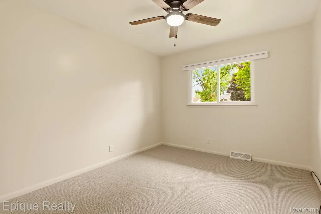 1612 Saint Marys Court Hampton Charter Township MI 48732