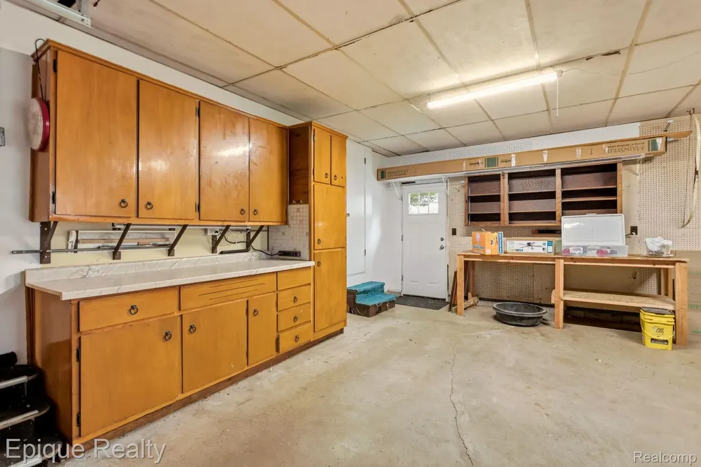 1612 Saint Marys Court Hampton Charter Township MI 48732