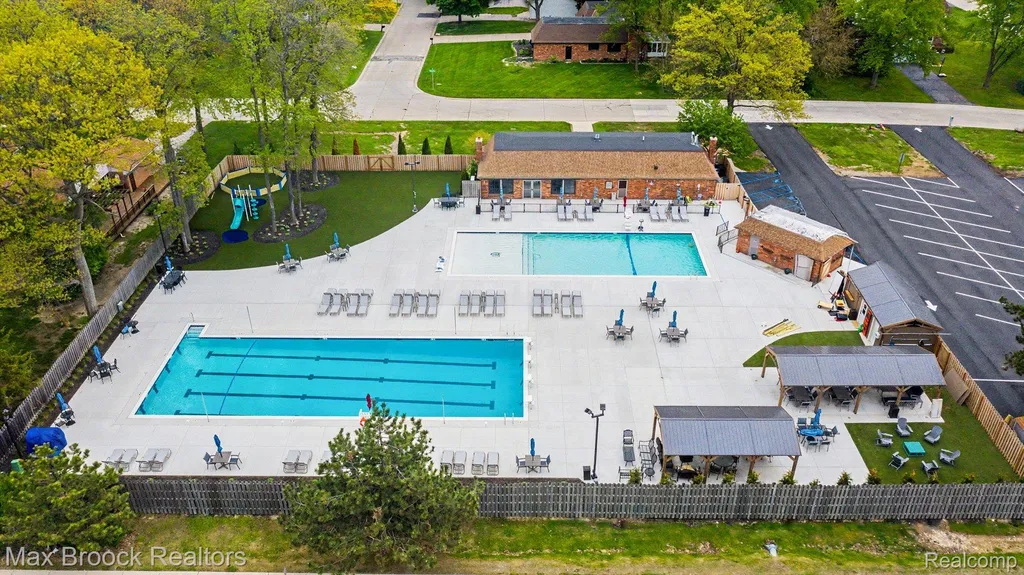 2020 Wickford Court Bloomfield Charter Township MI 48304