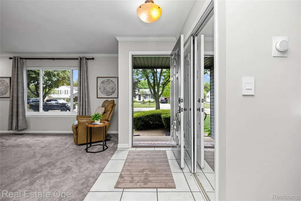 42118 Villanova Drive Sterling Heights City MI 48313