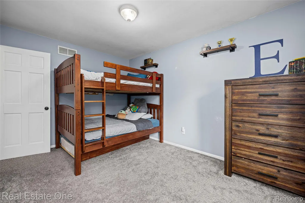 42118 Villanova Drive Sterling Heights City MI 48313