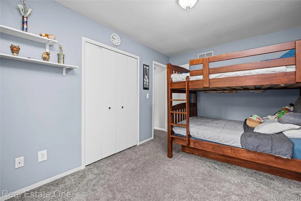 42118 Villanova Drive Sterling Heights City MI 48313