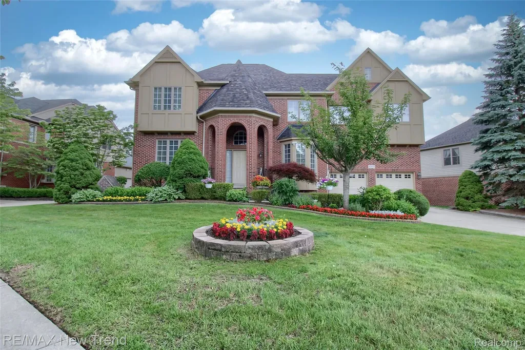 41672 Clemens Circle Novi City MI 48377