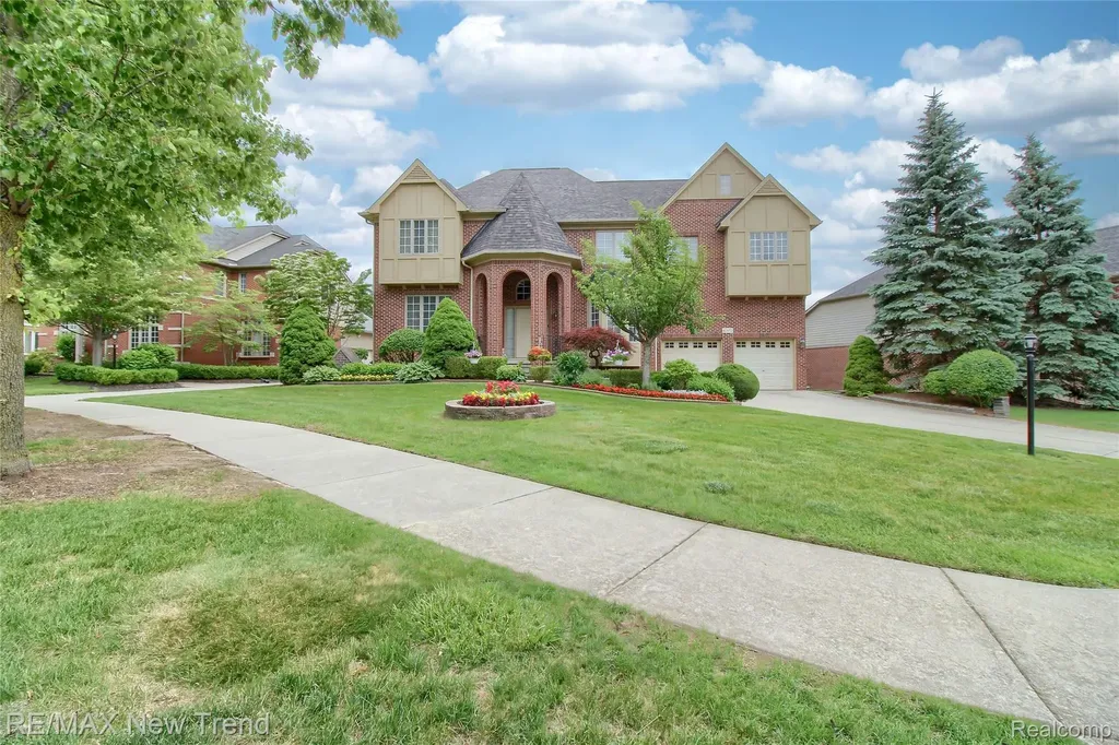 41672 Clemens Circle Novi City MI 48377