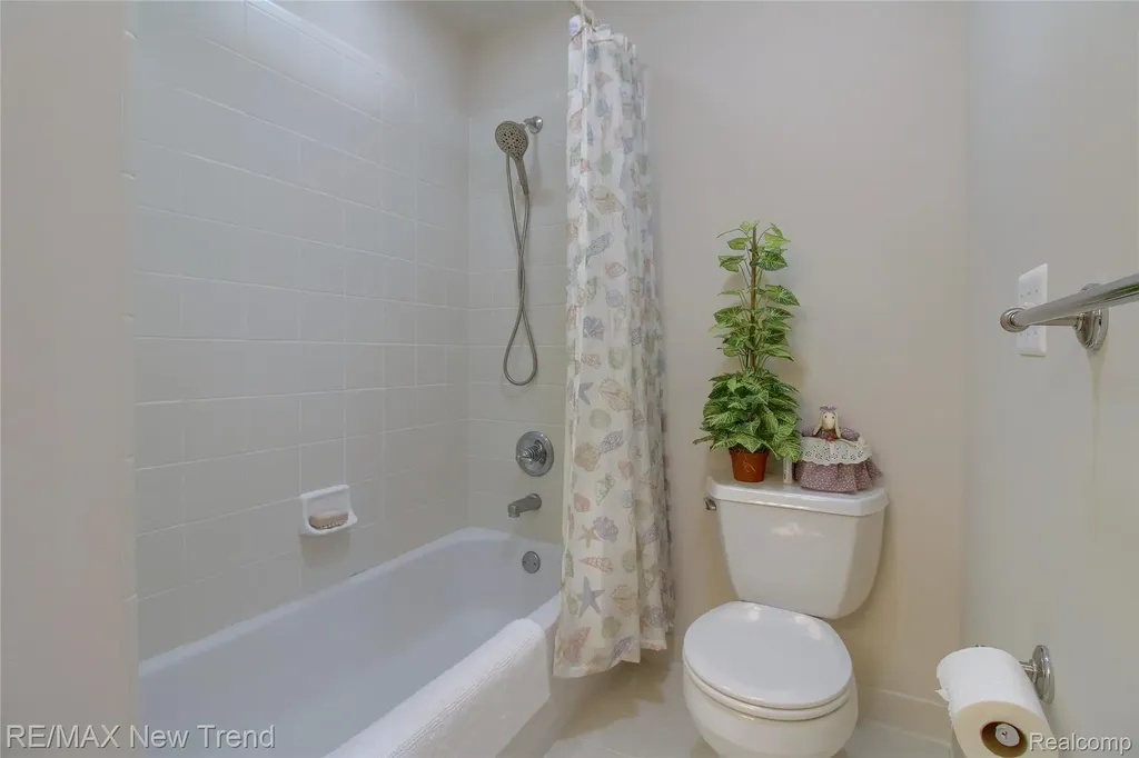 41672 Clemens Circle Novi City MI 48377