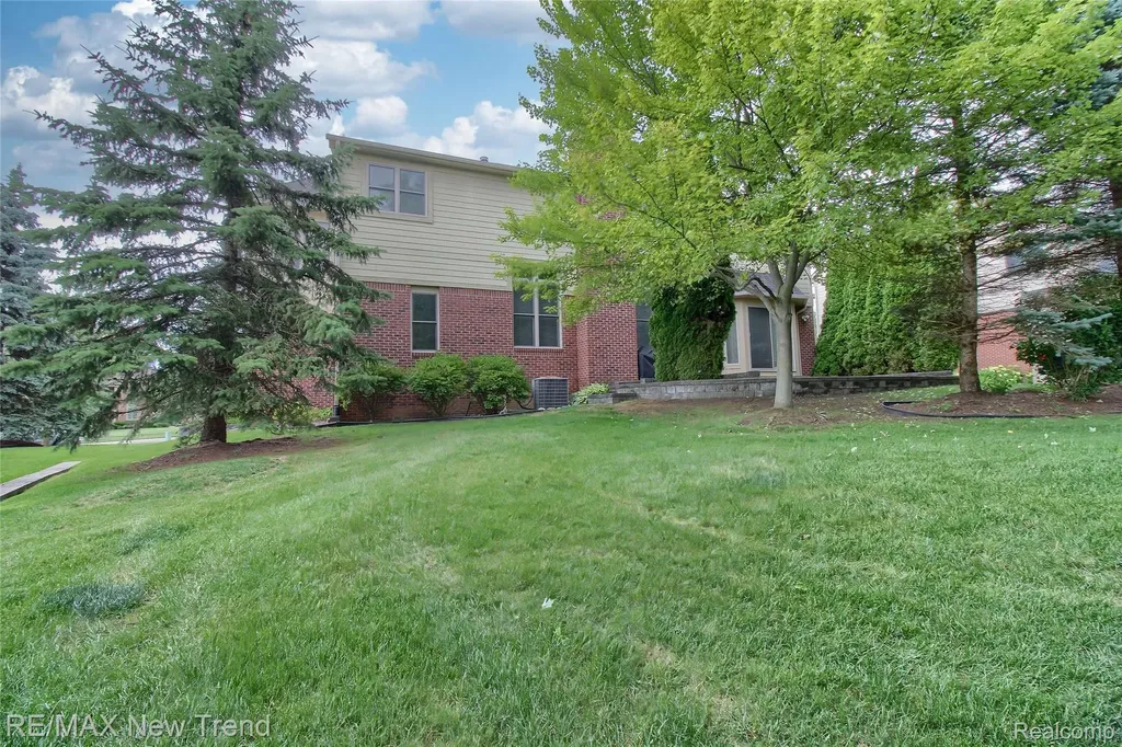 41672 Clemens Circle Novi City MI 48377
