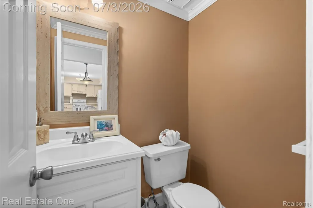 42185 Lochmoor Street Clinton Charter Township MI 48038
