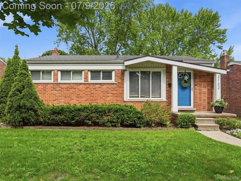 3132 Maplewood Avenue Royal Oak City MI 48073