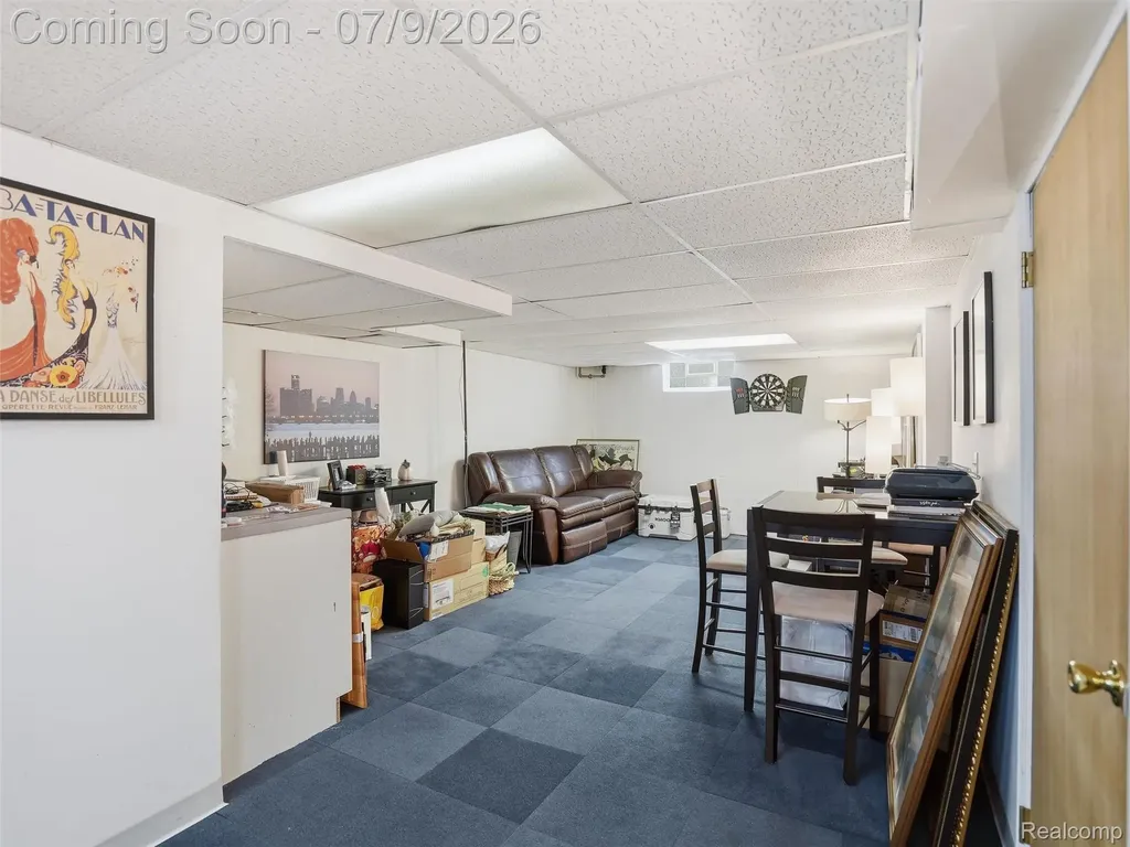 3132 Maplewood Avenue Royal Oak City MI 48073