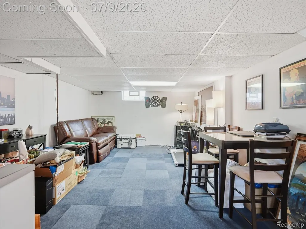3132 Maplewood Avenue Royal Oak City MI 48073