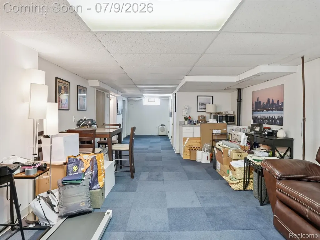 3132 Maplewood Avenue Royal Oak City MI 48073
