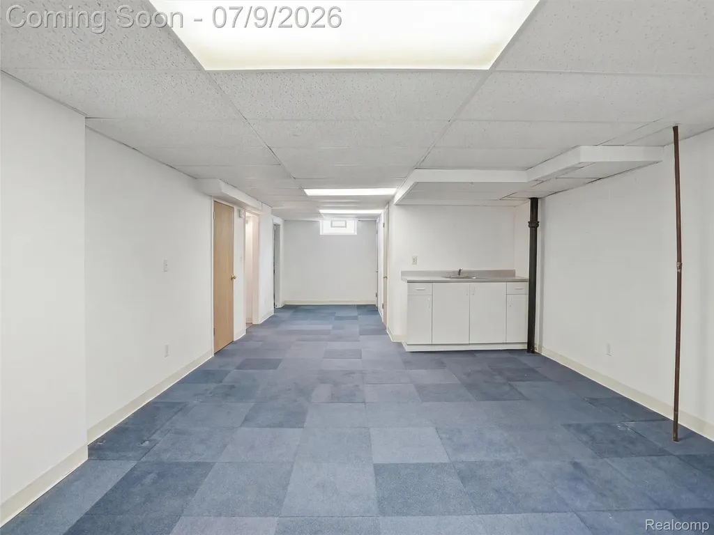 3132 Maplewood Avenue Royal Oak City MI 48073