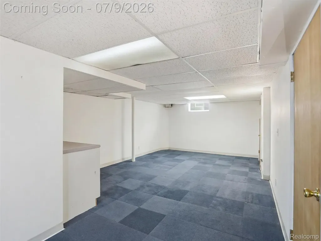 3132 Maplewood Avenue Royal Oak City MI 48073