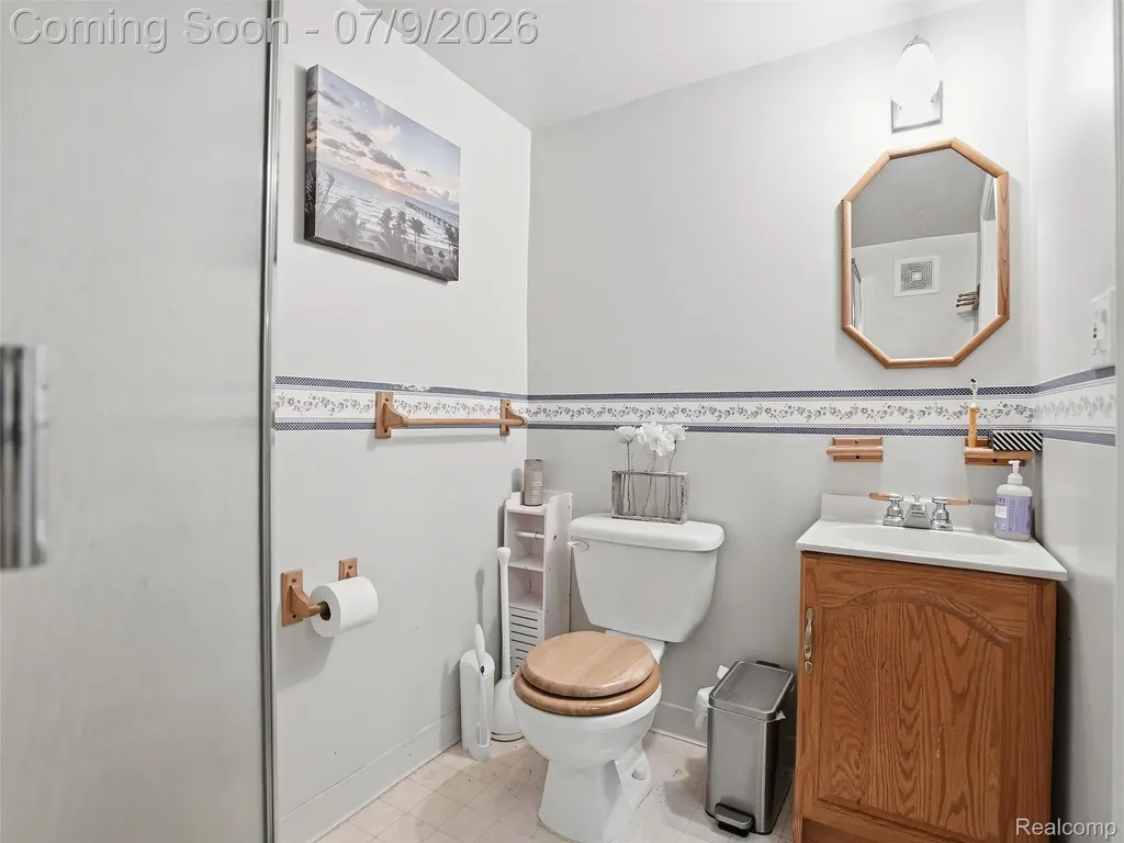3132 Maplewood Avenue Royal Oak City MI 48073