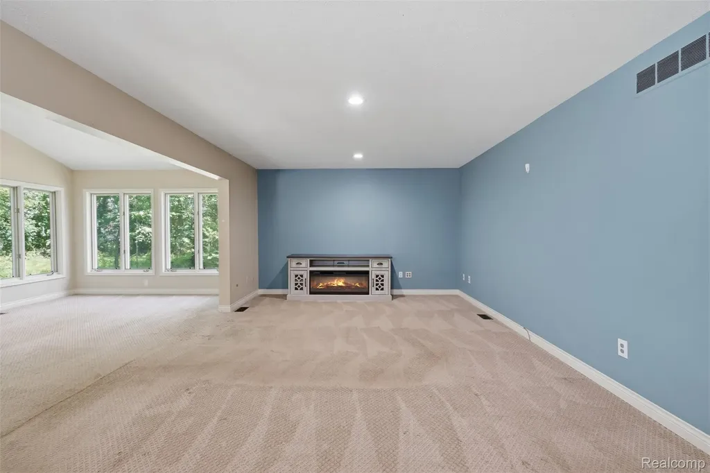 5336 Urbana Drive Genoa Township MI 48116