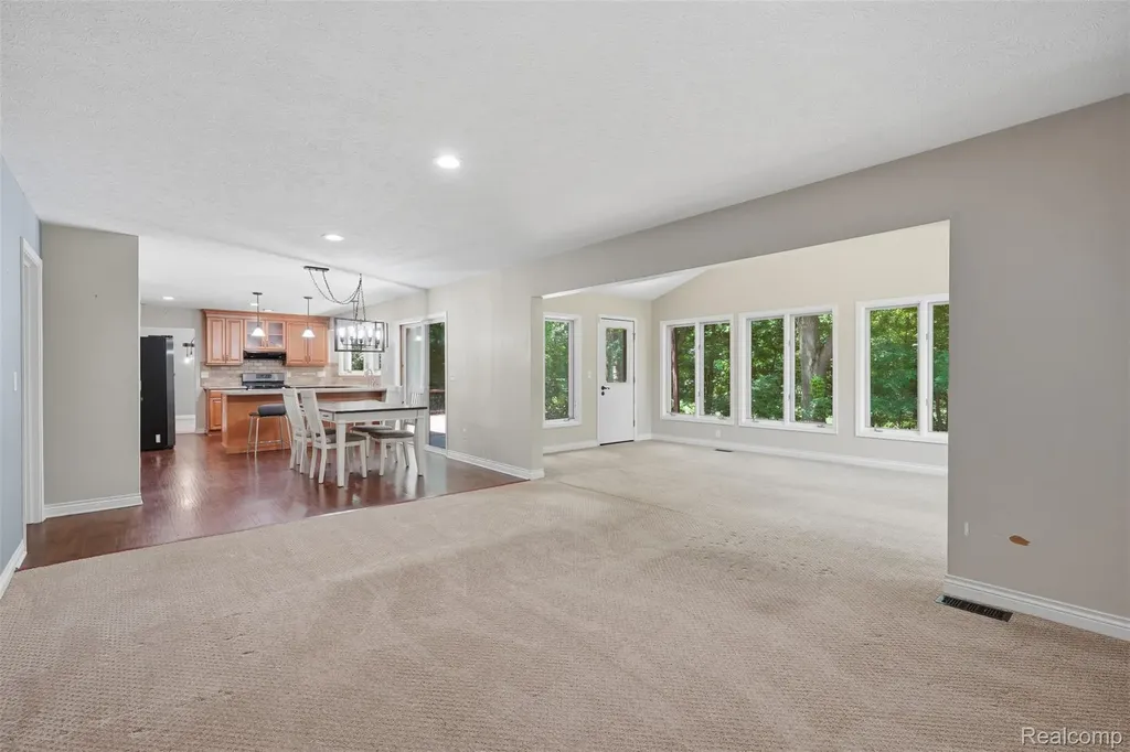 5336 Urbana Drive Genoa Township MI 48116