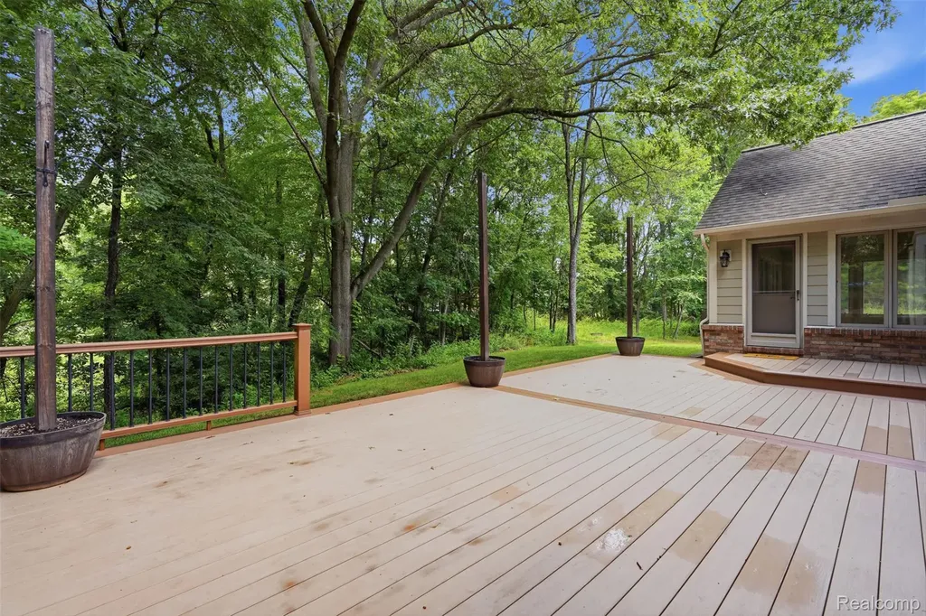 5336 Urbana Drive Genoa Township MI 48116