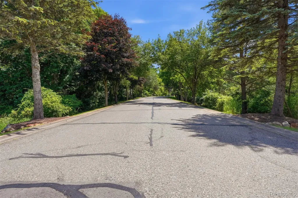 5336 Urbana Drive Genoa Township MI 48116
