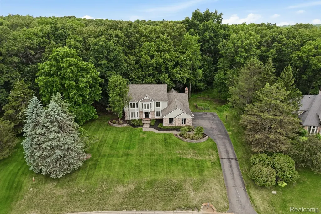 5336 Urbana Drive Genoa Township MI 48116