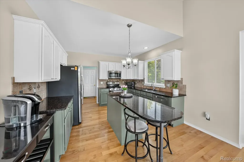 860 Island Lake Drive Oxford Charter Township MI 48371