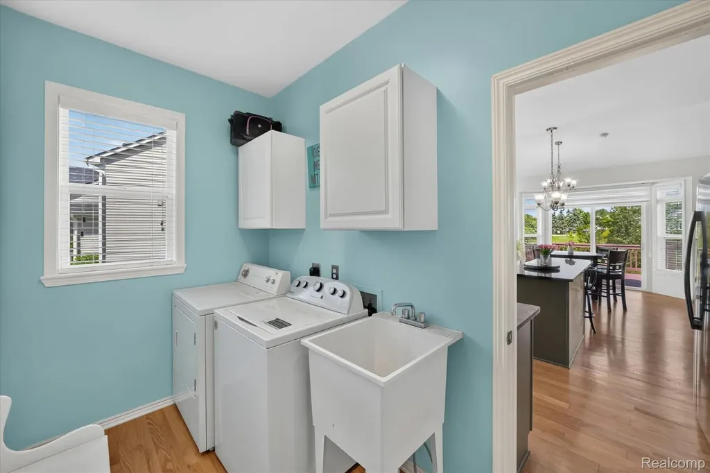 860 Island Lake Drive Oxford Charter Township MI 48371