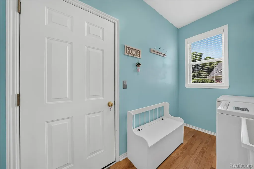 860 Island Lake Drive Oxford Charter Township MI 48371