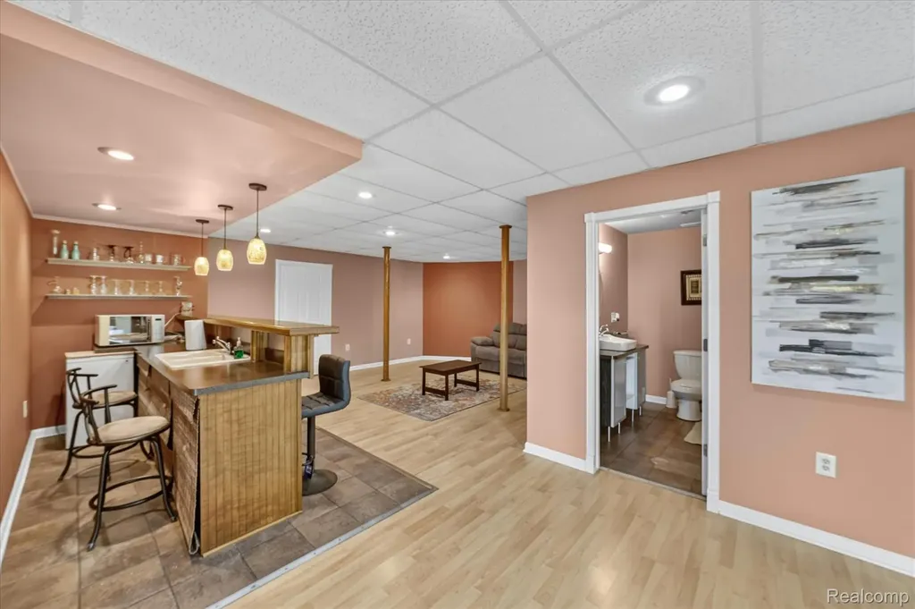 860 Island Lake Drive Oxford Charter Township MI 48371