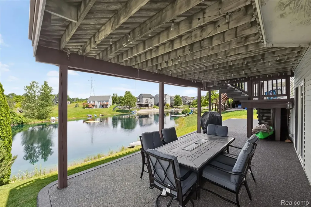 860 Island Lake Drive Oxford Charter Township MI 48371