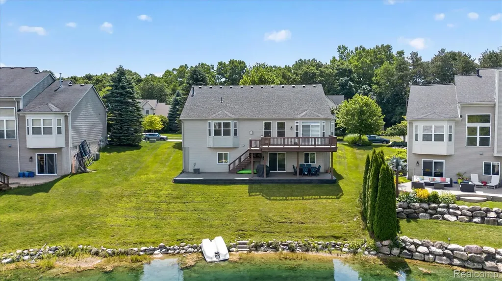 860 Island Lake Drive Oxford Charter Township MI 48371