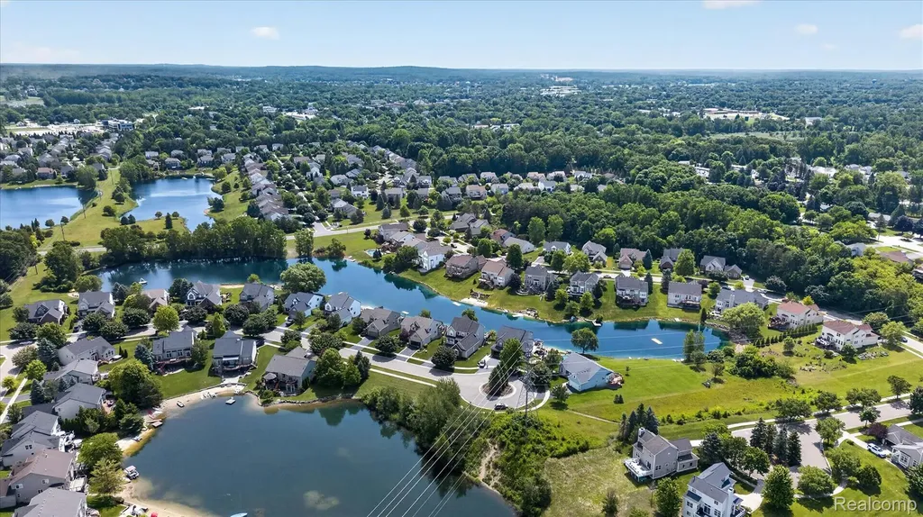 860 Island Lake Drive Oxford Charter Township MI 48371