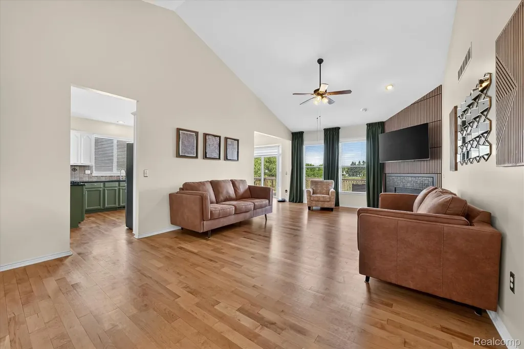860 Island Lake Drive Oxford Charter Township MI 48371