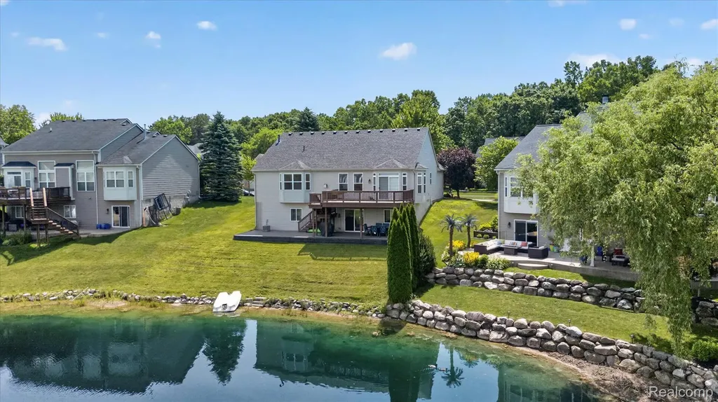 860 Island Lake Drive Oxford Charter Township MI 48371