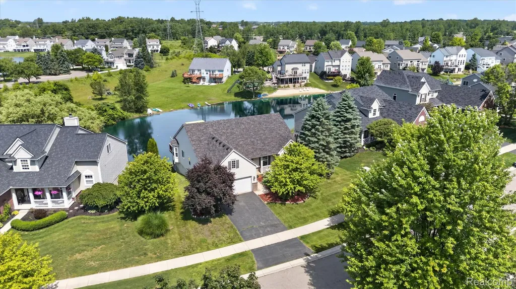 860 Island Lake Drive Oxford Charter Township MI 48371