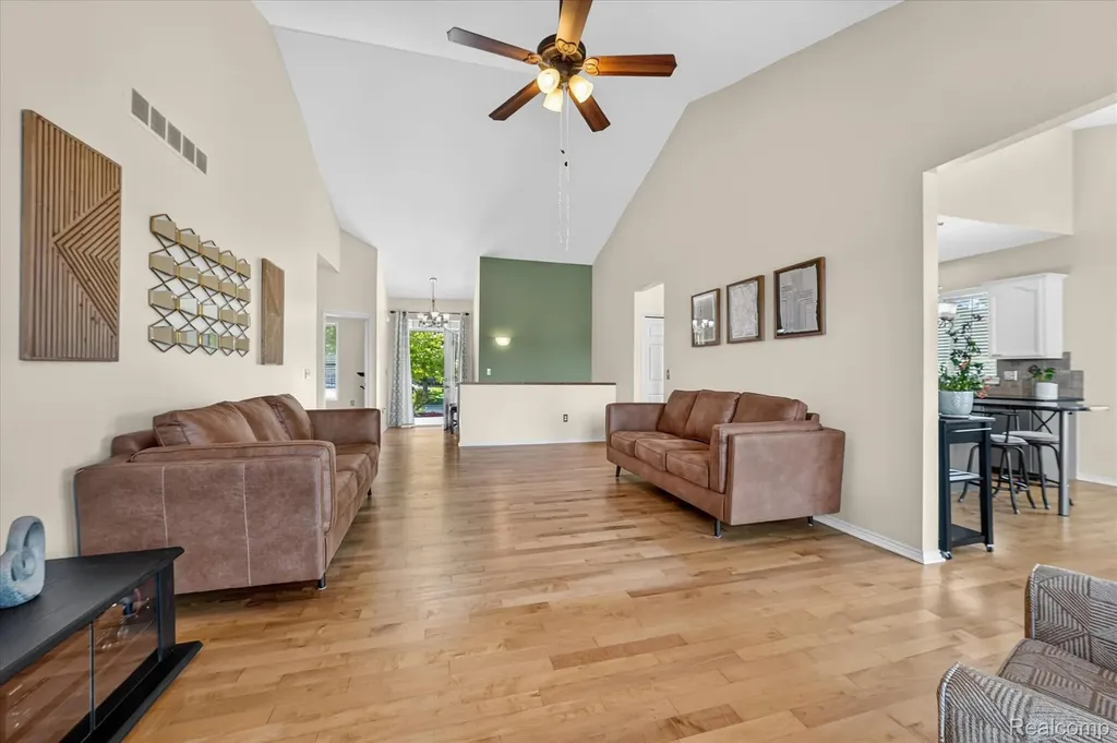 860 Island Lake Drive Oxford Charter Township MI 48371