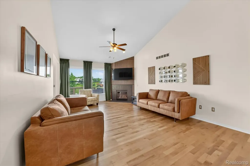 860 Island Lake Drive Oxford Charter Township MI 48371