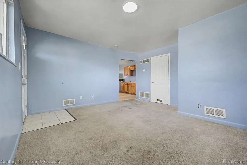 1504 Mclain Avenue Lincoln Park City MI 48146