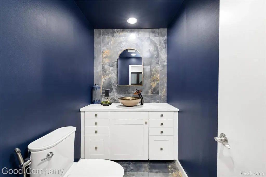 3176 Chambord Drive West Bloomfield Charter Township MI 48323
