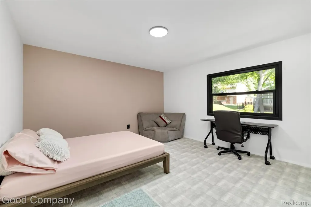 3176 Chambord Drive West Bloomfield Charter Township MI 48323