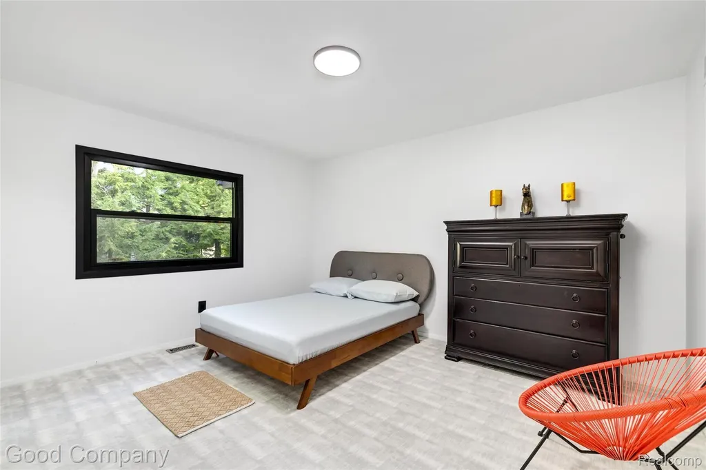 3176 Chambord Drive West Bloomfield Charter Township MI 48323