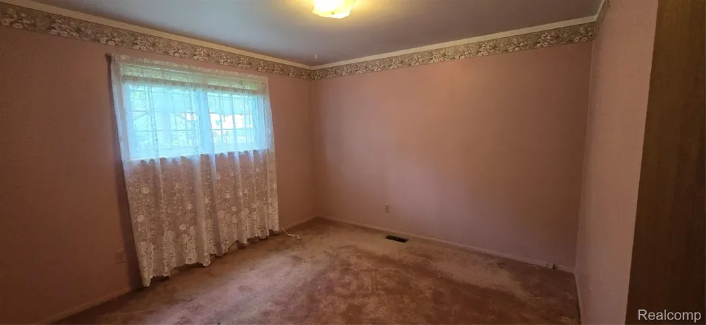 2126 S Karle Avenue Westland City MI 48186