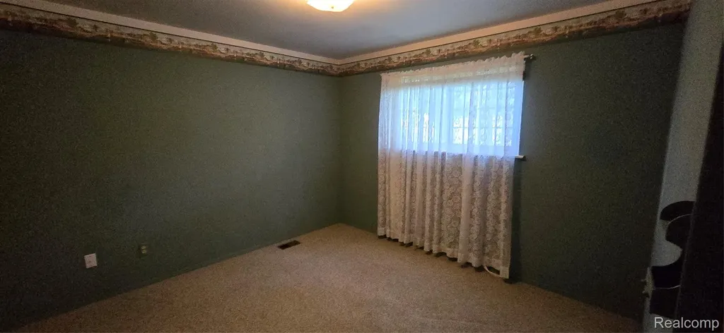 2126 S Karle Avenue Westland City MI 48186