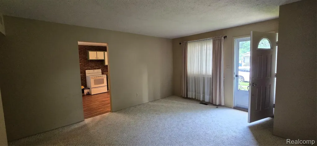 2126 S Karle Avenue Westland City MI 48186