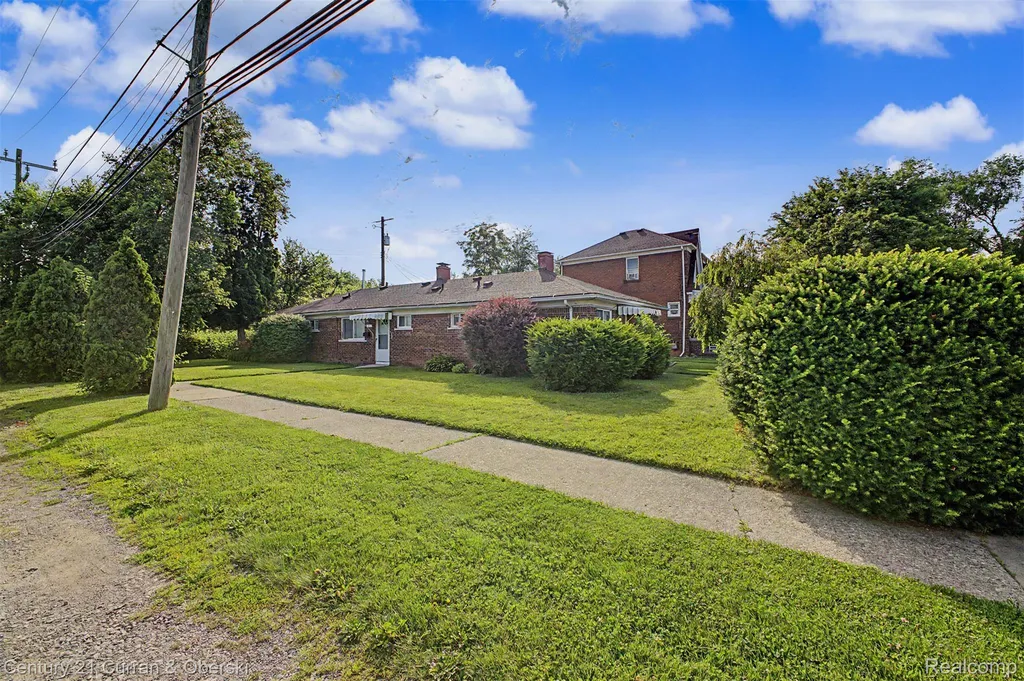 1432 Charter Street Lincoln Park City MI 48146
