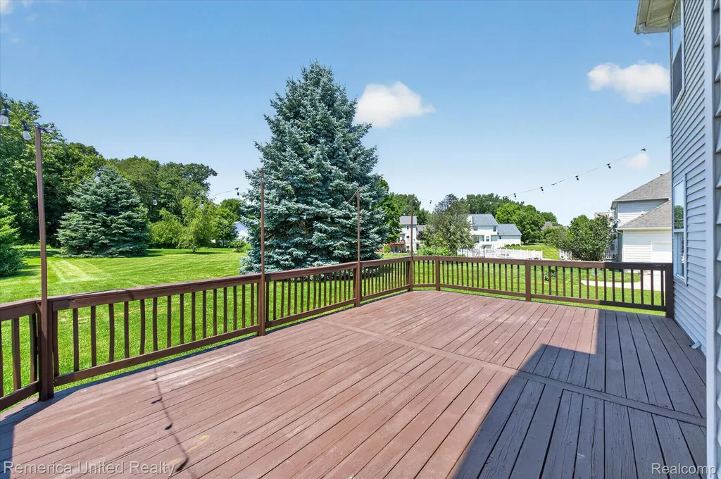 14458 Oak Leaf Trail Fenton Charter Township MI 48451