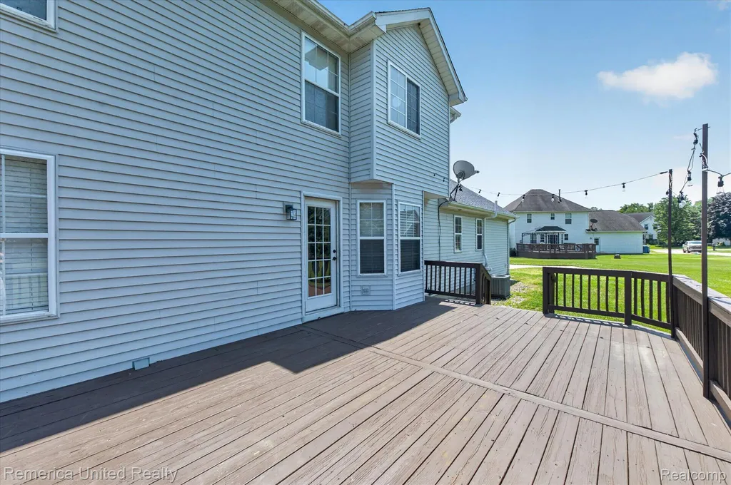 14458 Oak Leaf Trail Fenton Charter Township MI 48451