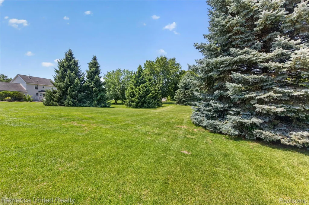 14458 Oak Leaf Trail Fenton Charter Township MI 48451