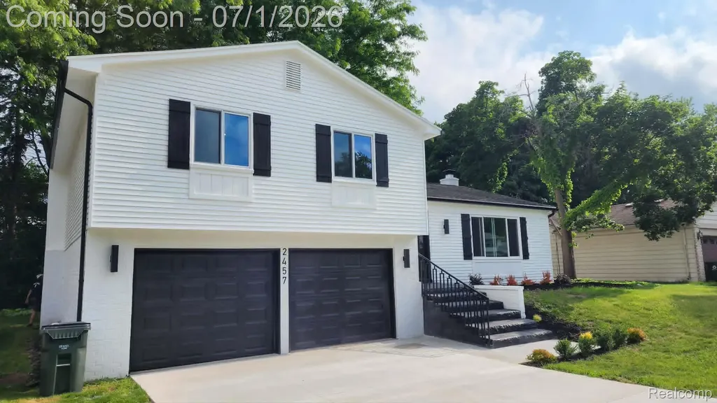 2457 Gemini Drive Lake Orion Village MI 48360