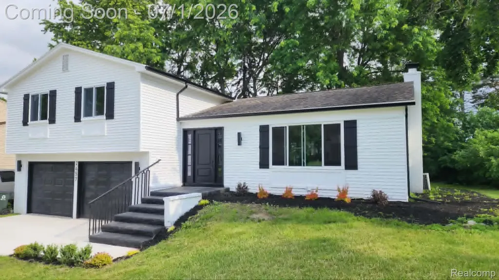 2457 Gemini Drive Lake Orion Village MI 48360