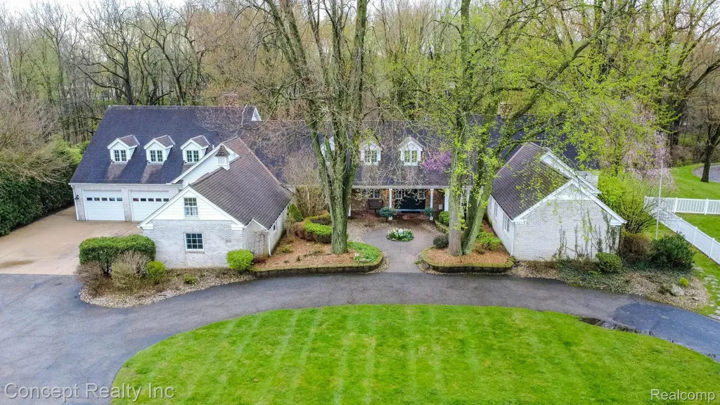 3215 Edgevale Drive Bedford Township MI 48144