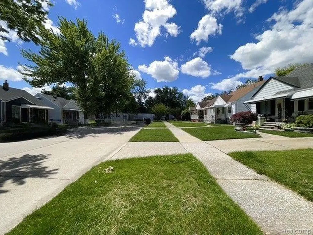 4230 Longtin Avenue Lincoln Park City MI 48146